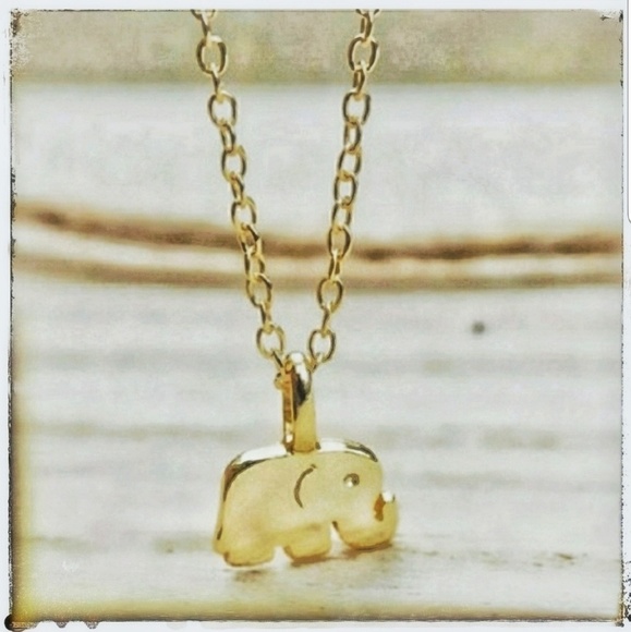 NWT Elephant Pendant Necklace - Picture 3 of 12
